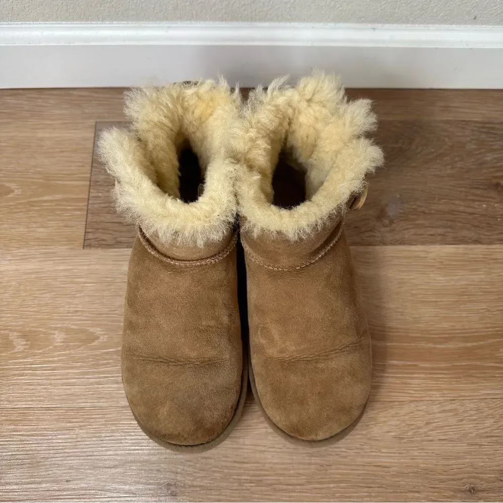 UGG Bailey Button Chestnut Brown Ankle Boots, Size 8